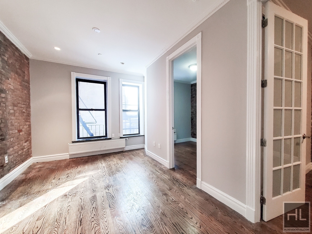 East 13th Street - Photo 4