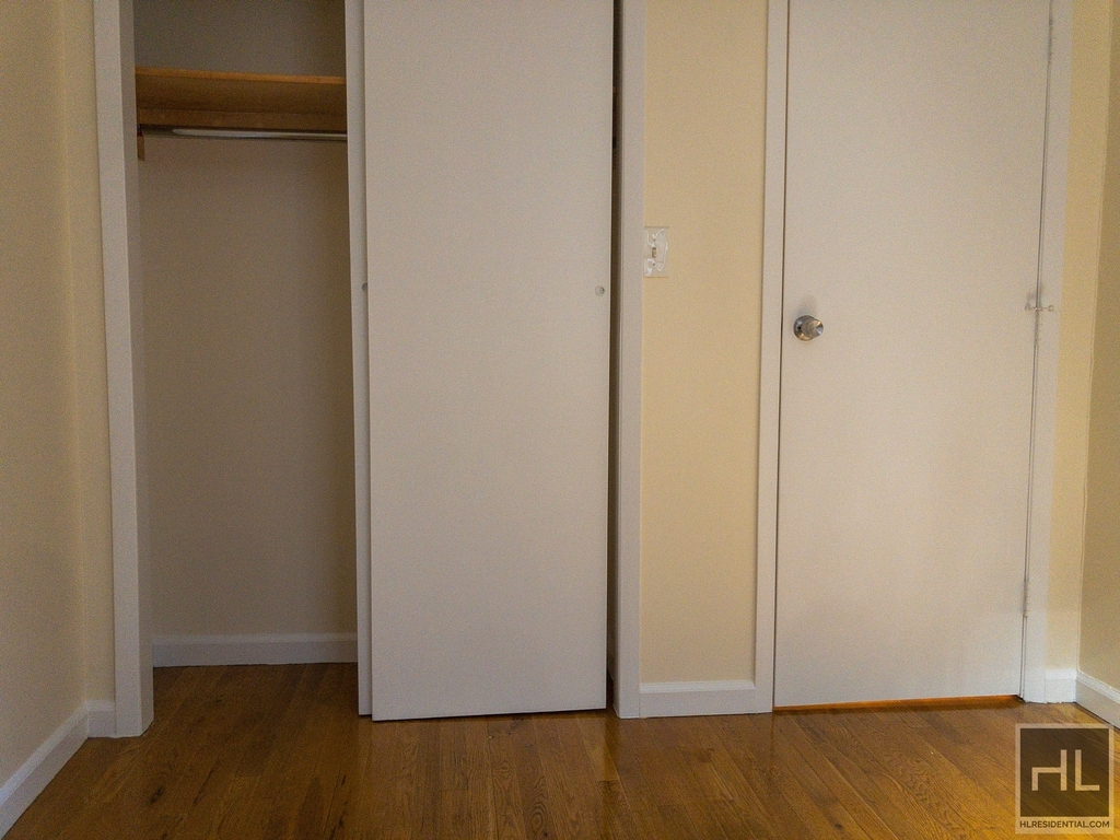 West 45 Street - Photo 2