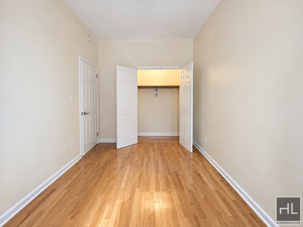 West 56 Street - Photo 4