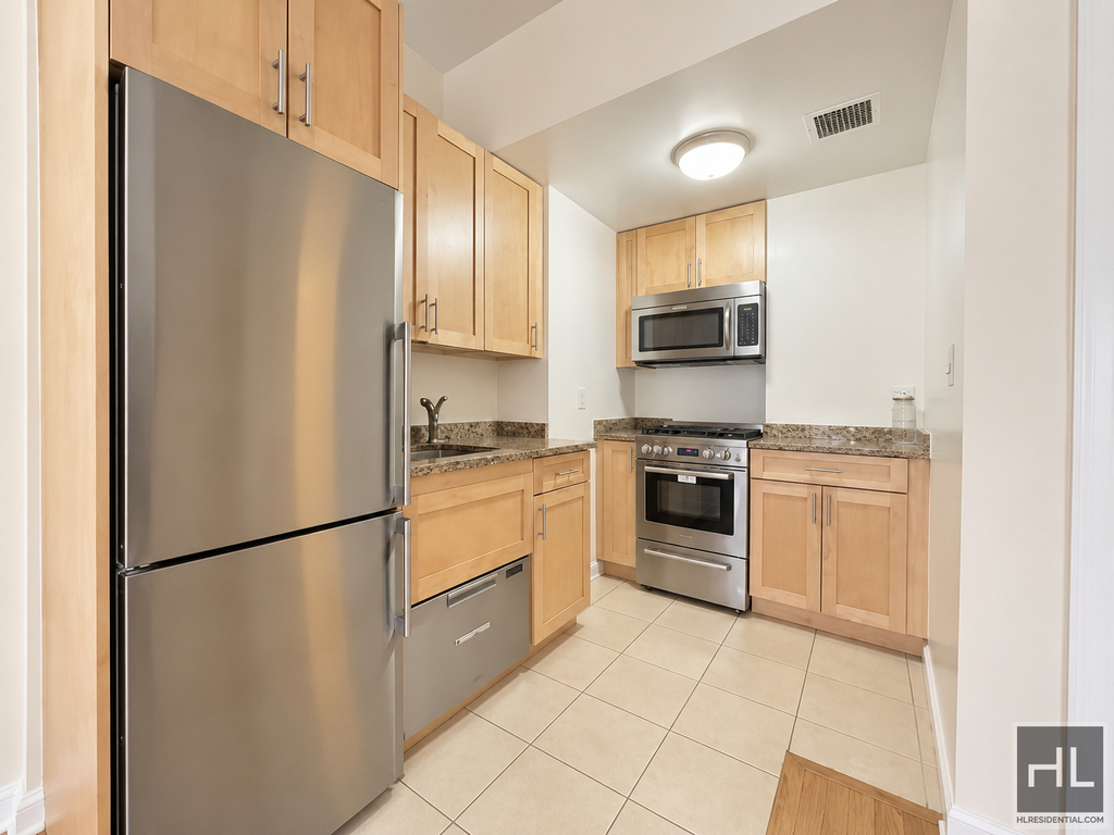 West 56 Street - Photo 2