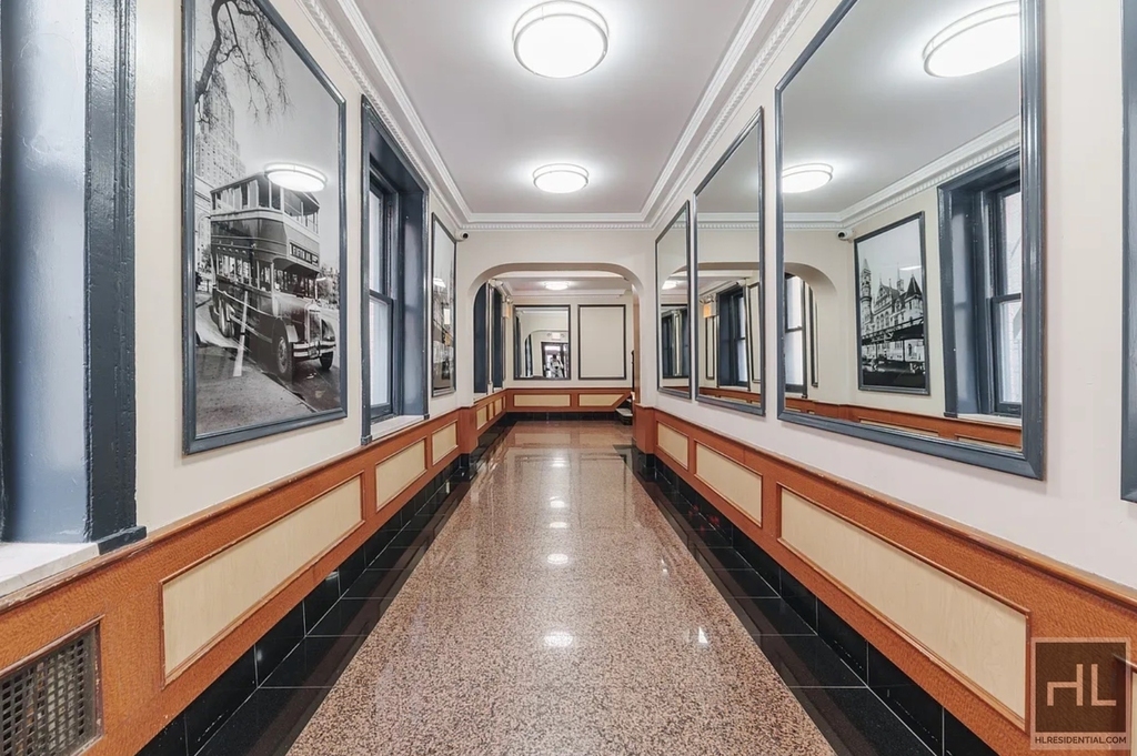 West 11th Street - Photo 3