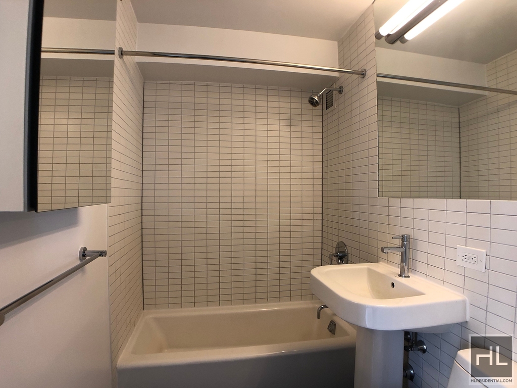 East 39th Street - Photo 3