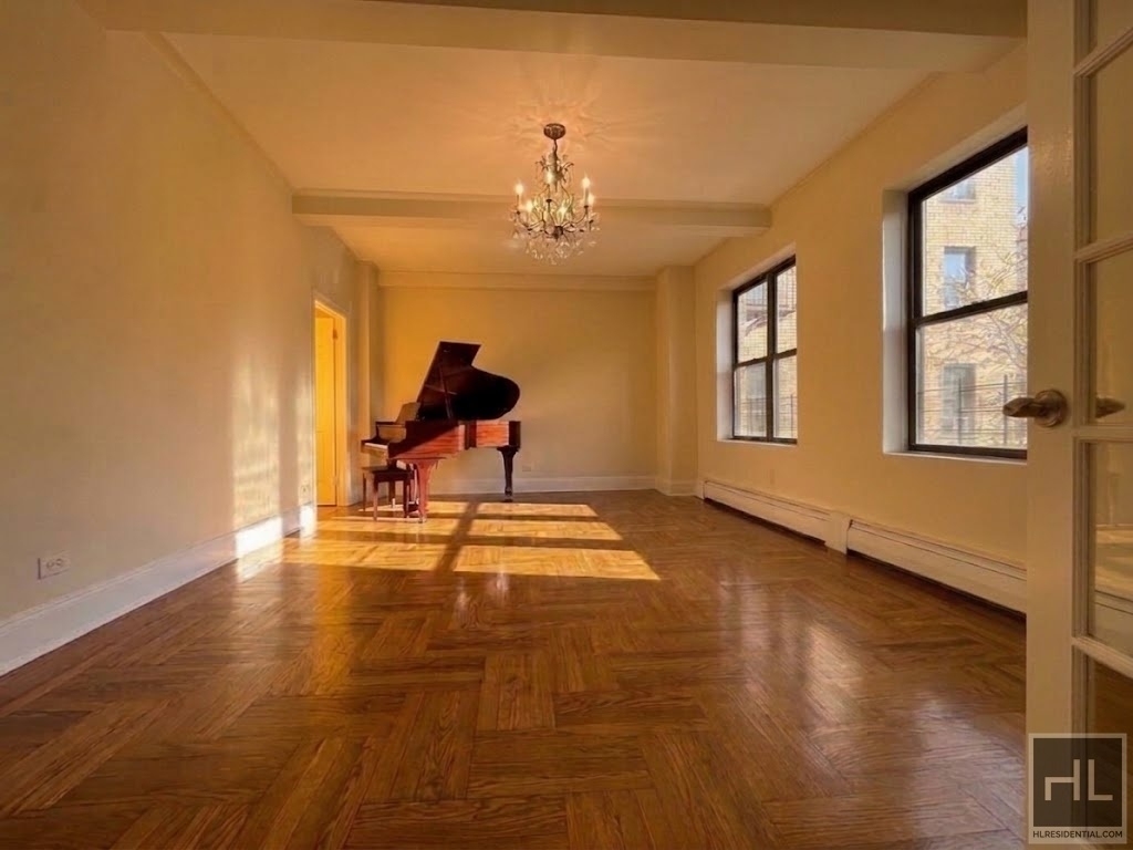West 79 Street - Photo 1