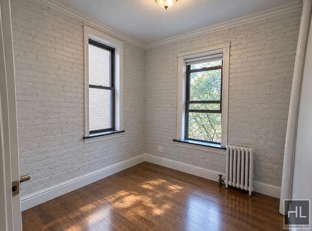 East 13th Street - Photo 2