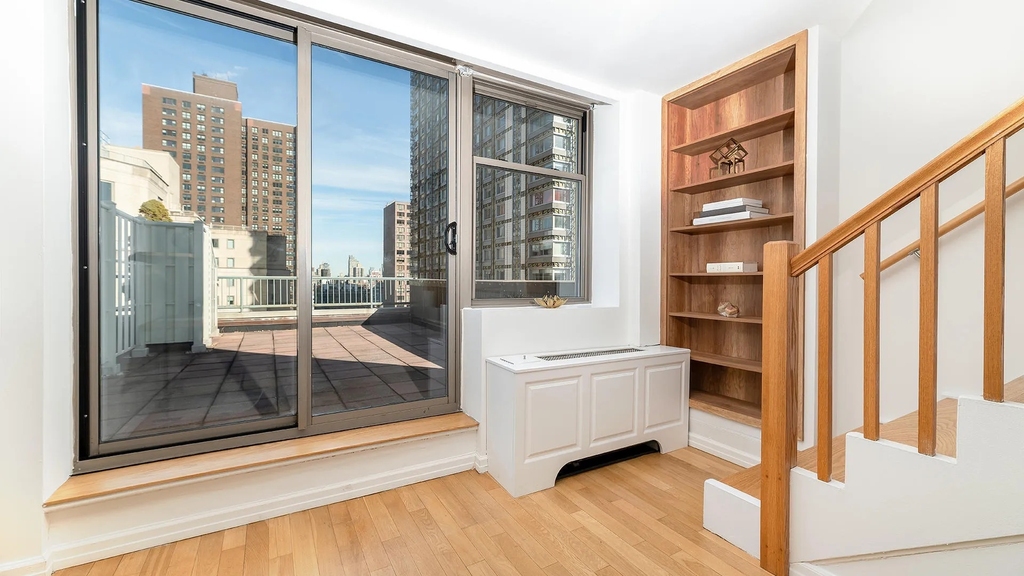 201 East 69th Street - Photo 10