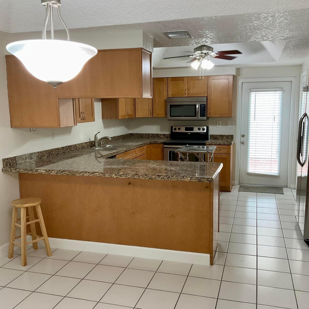 810 Park Place - Photo 7