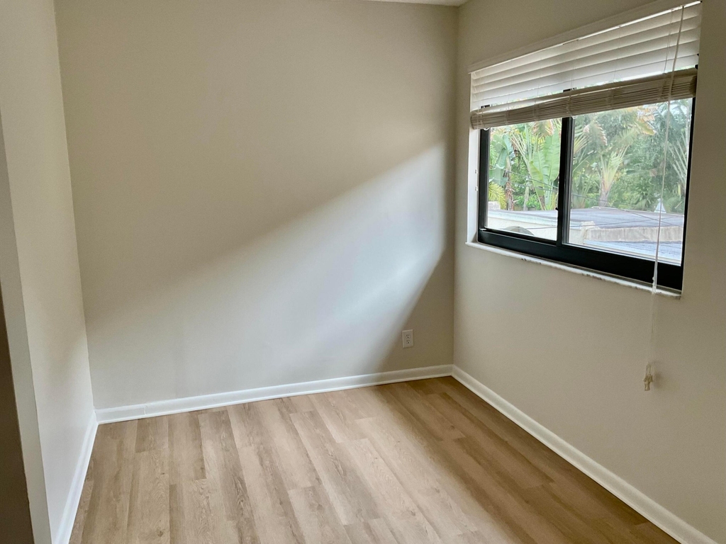 810 Park Place - Photo 15