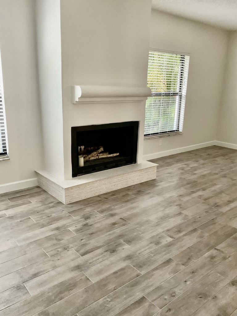 810 Park Place - Photo 1