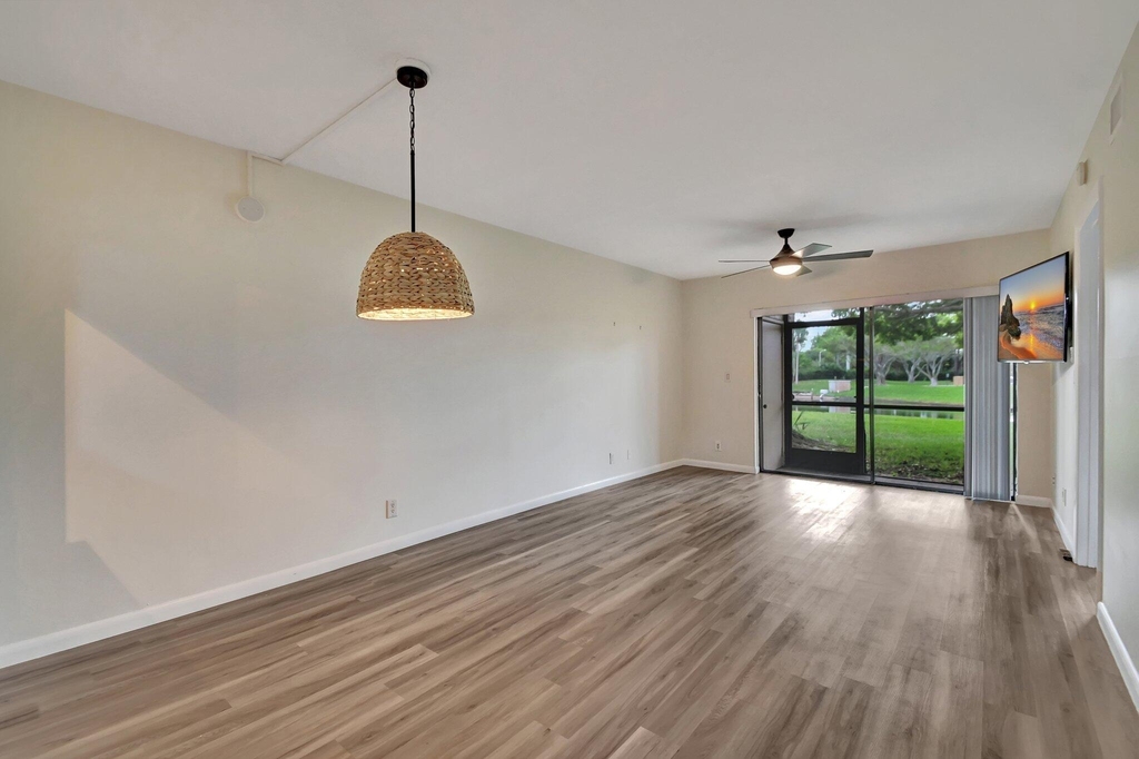 6660 Somerset Drive - Photo 7