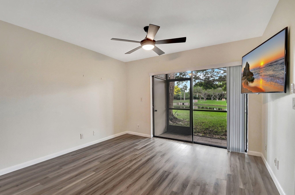 6660 Somerset Drive - Photo 9