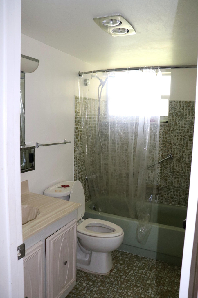 715 Lori Drive - Photo 5