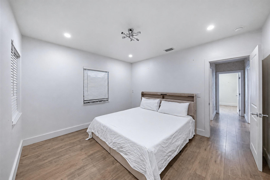 919 Granada Groves Court - Photo 11