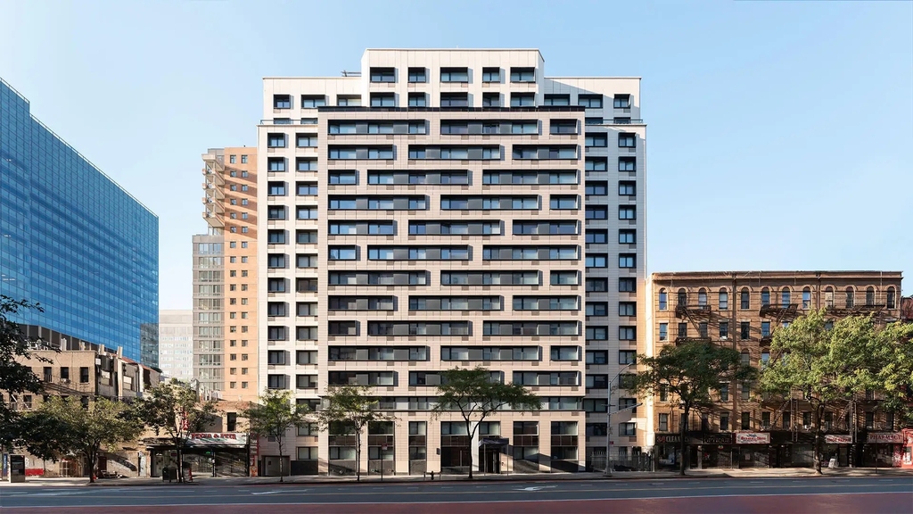 340 East 34th Street - Photo 9