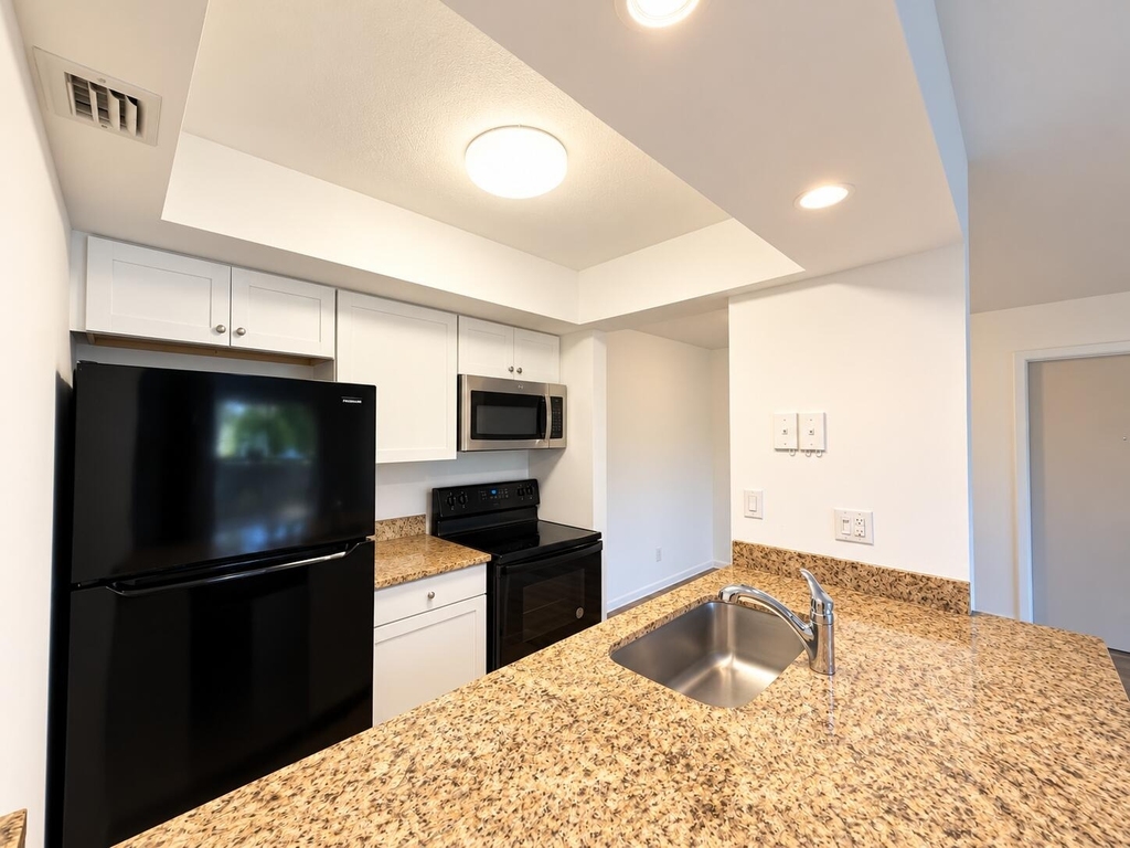 838 Nw Fork Road - Photo 4