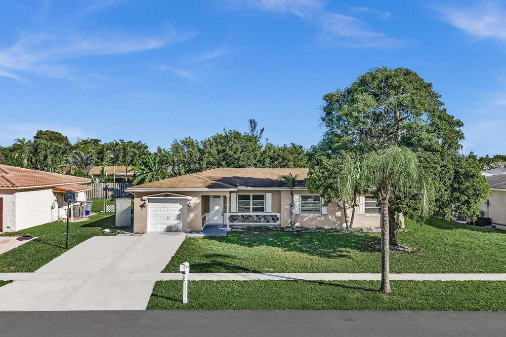 4719 Bison Street - Photo 0