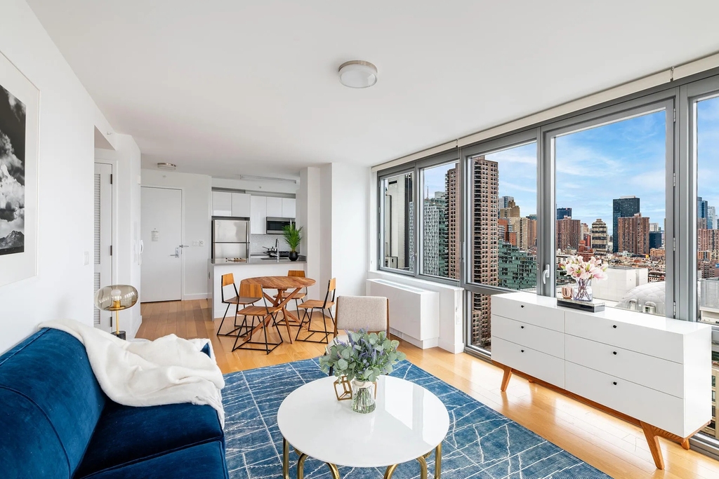 606 West 57th Street - Photo 3