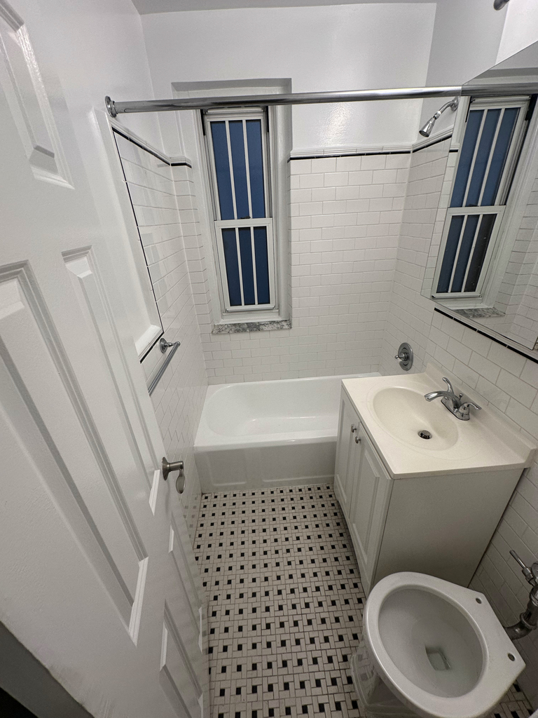 1 Jane Street - Photo 7