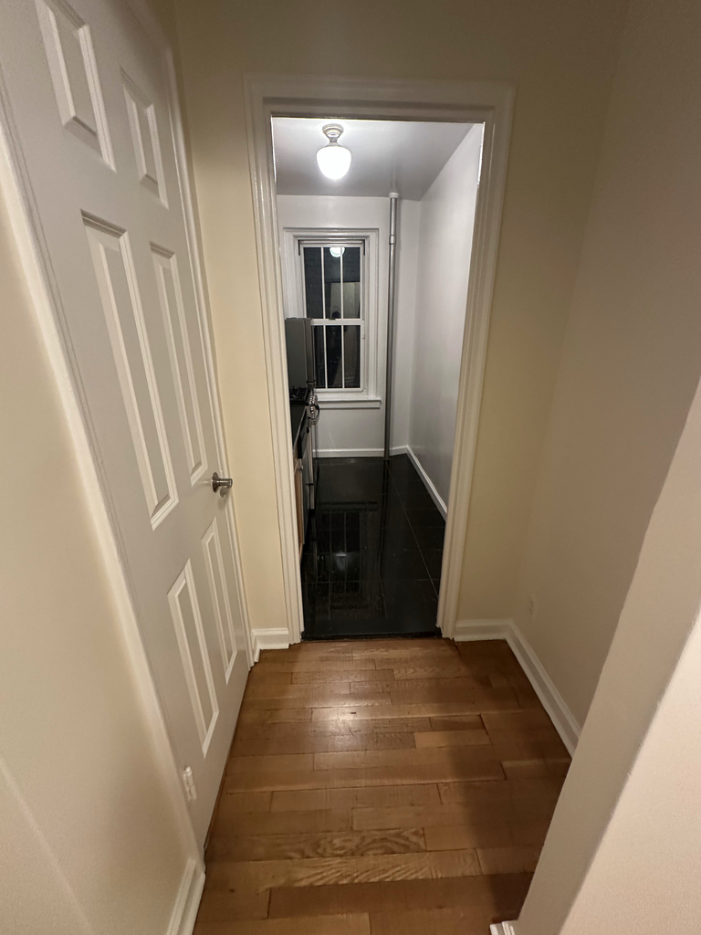 1 Jane Street - Photo 8