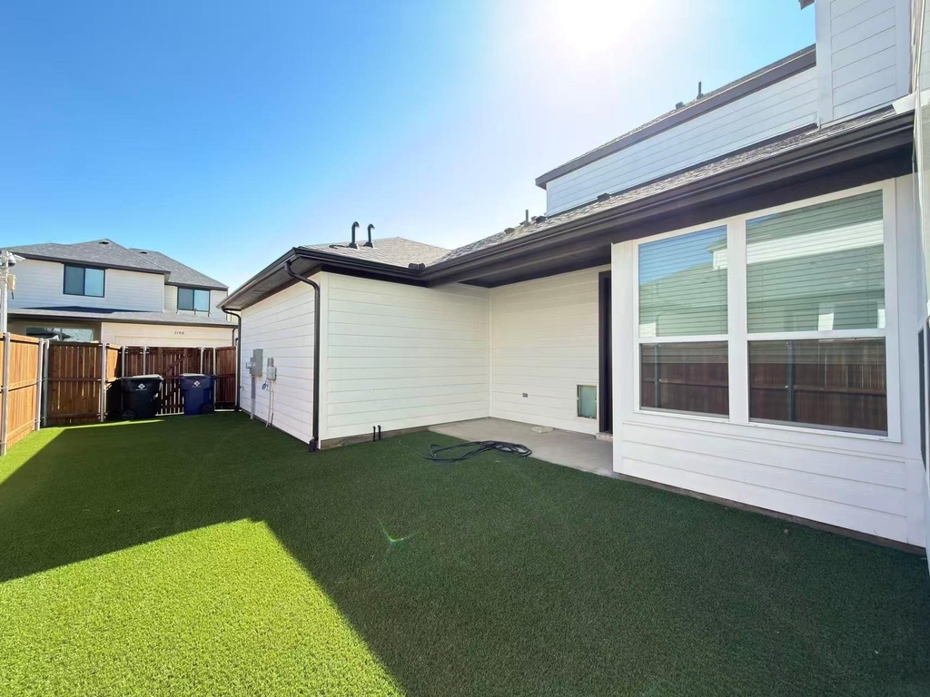 7043 Lathrop Lane - Photo 36