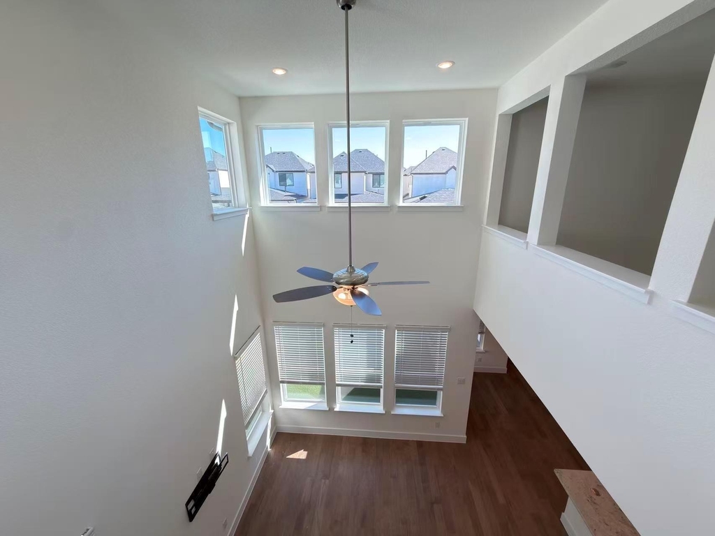 7043 Lathrop Lane - Photo 16