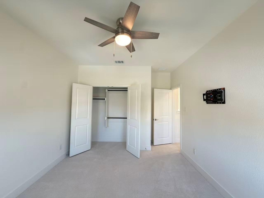 7043 Lathrop Lane - Photo 29