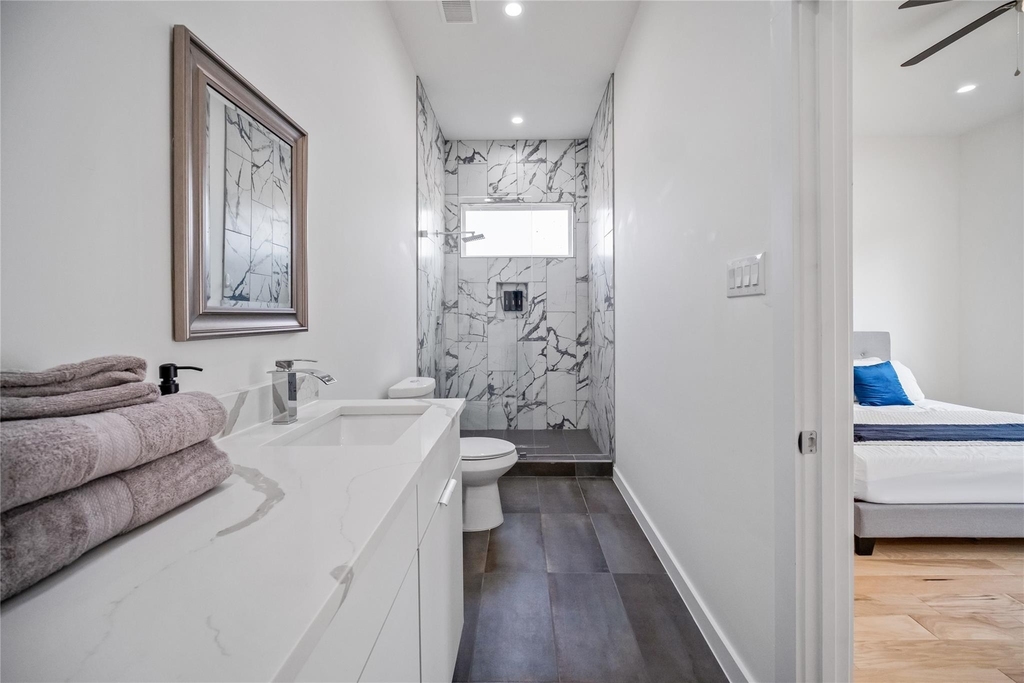 1350 Strickland Street - Photo 14