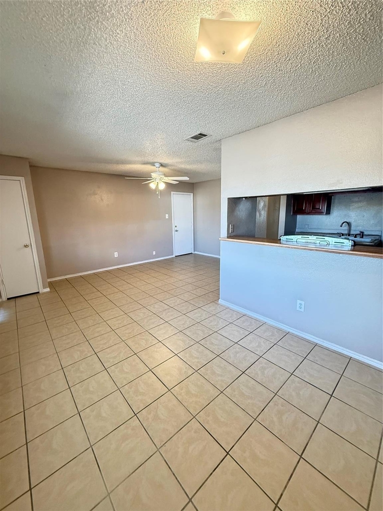 101 West Place - Photo 9
