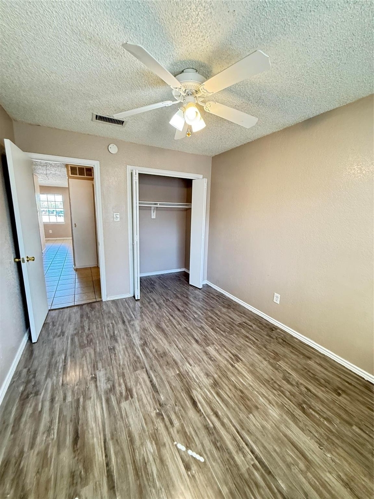 101 West Place - Photo 12