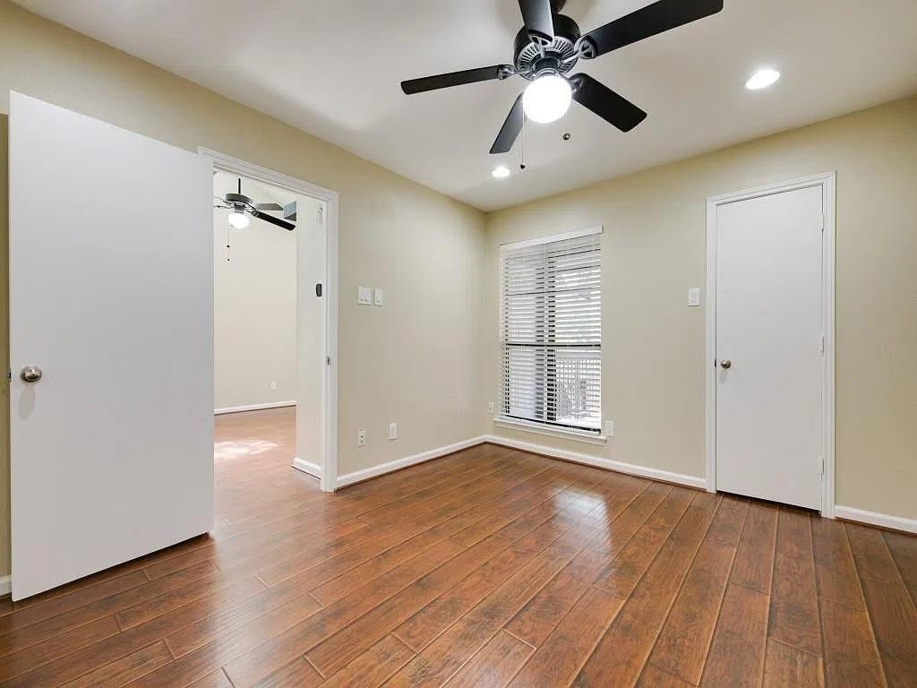 7525 Holly Hill Drive - Photo 11