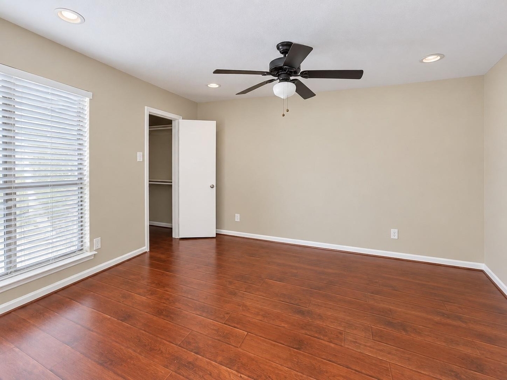 7525 Holly Hill Drive - Photo 9