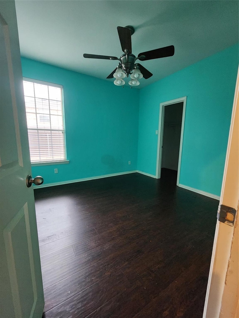 2480 Deerwood Drive - Photo 10