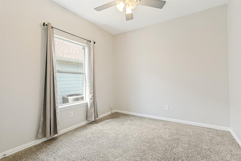 1219 Devonshire Drive - Photo 19