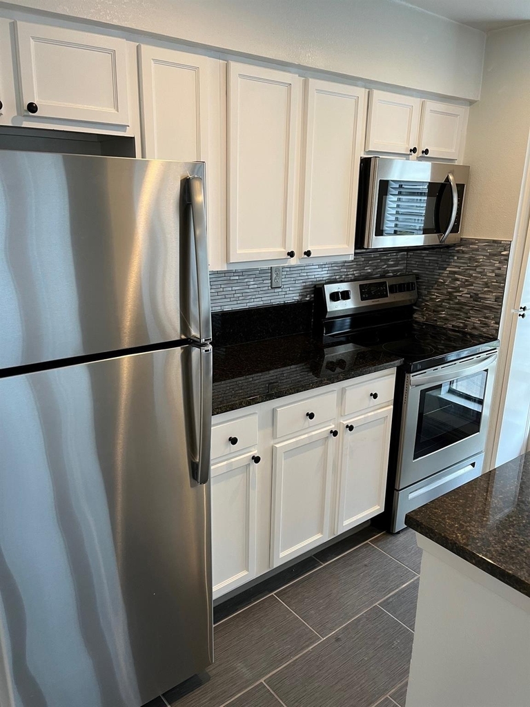 2800 Douglas Avenue - Photo 6