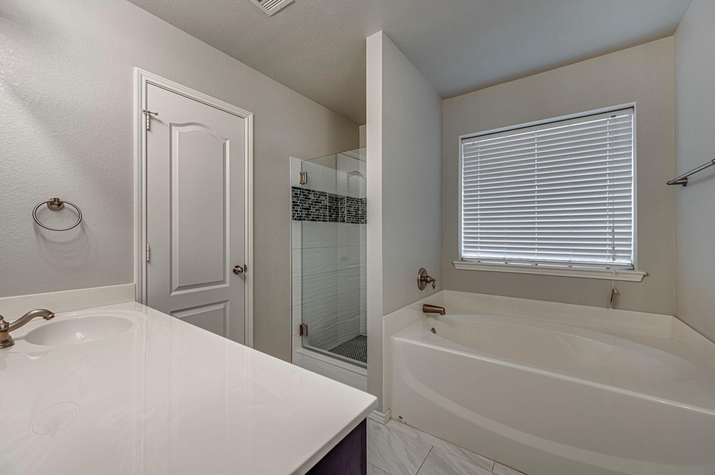 713 Escapade Court - Photo 14
