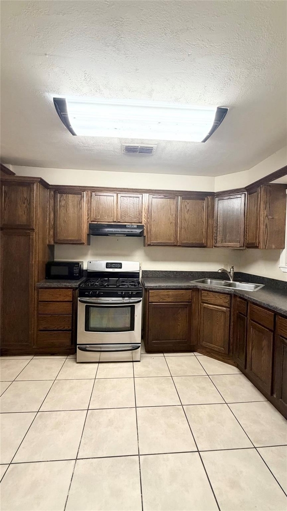 2034 Fannin Street - Photo 10