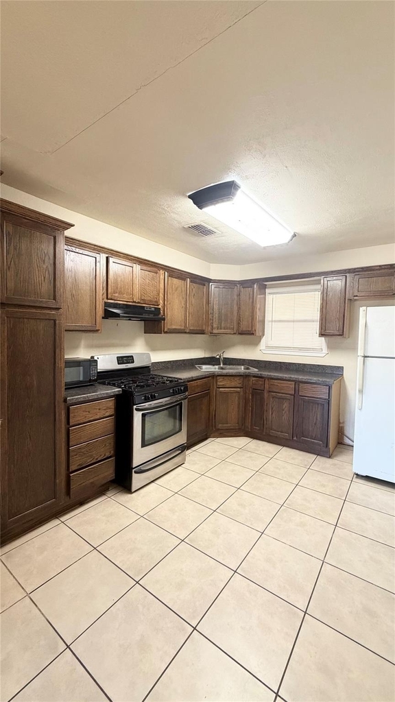 2034 Fannin Street - Photo 9