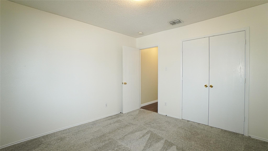 1403 Glenwick Drive - Photo 18