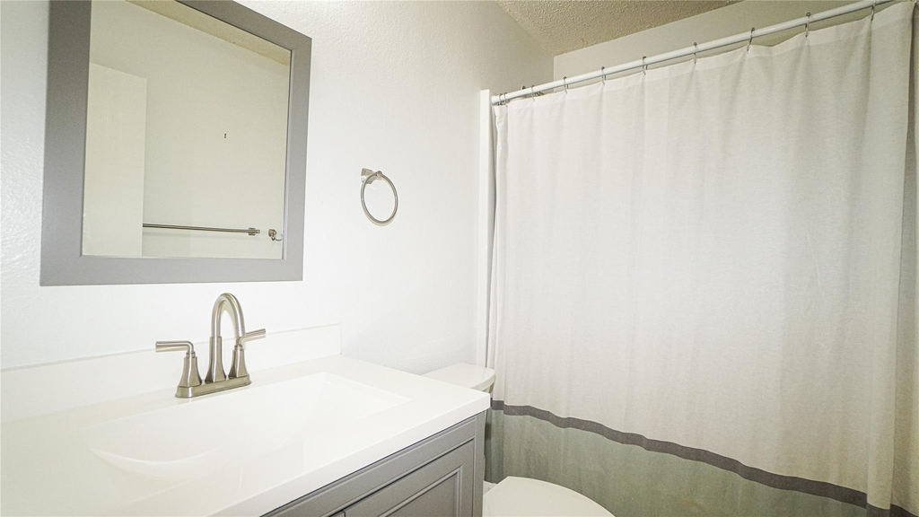 1403 Glenwick Drive - Photo 16