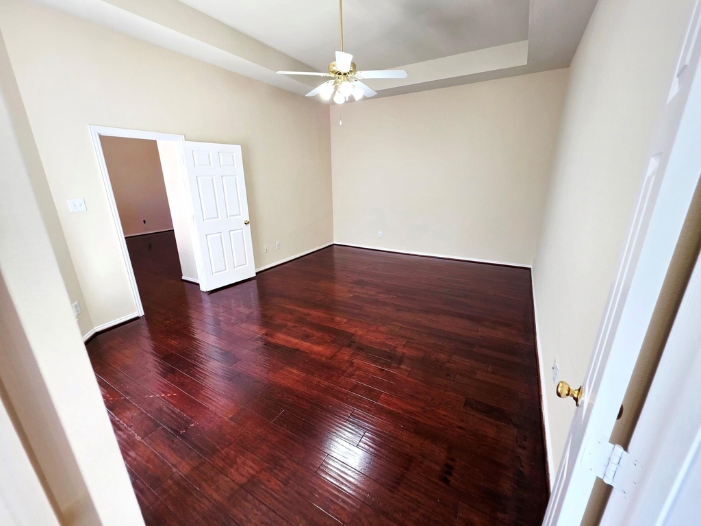 3205 Hamlett Lane - Photo 11