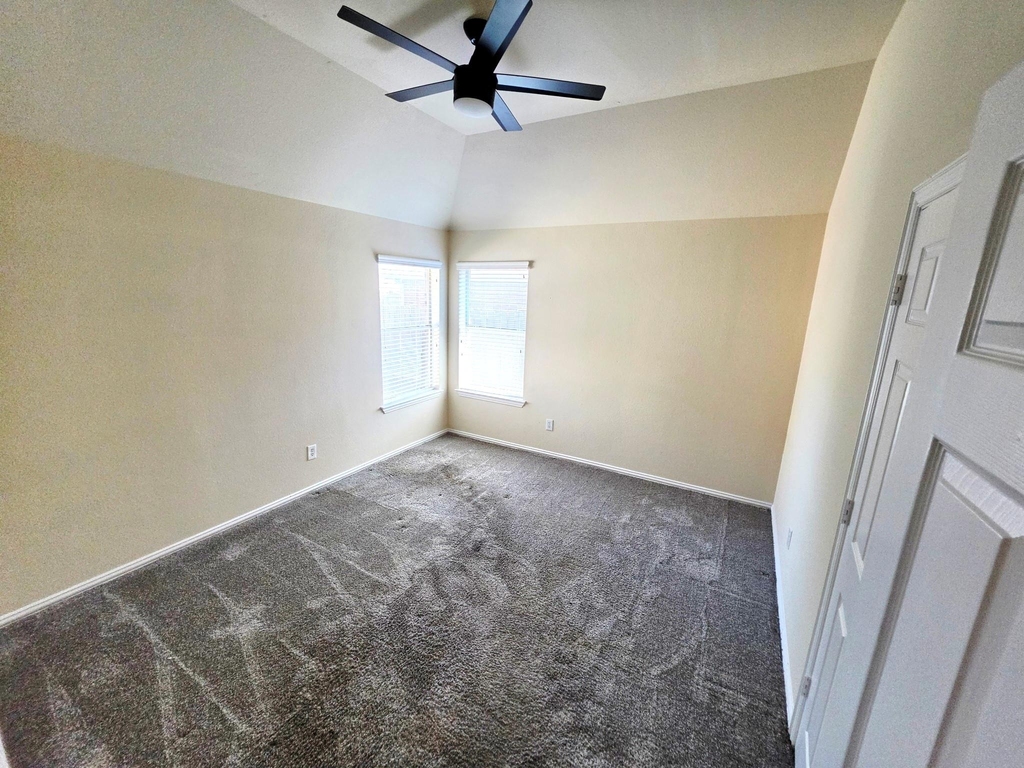 3205 Hamlett Lane - Photo 16
