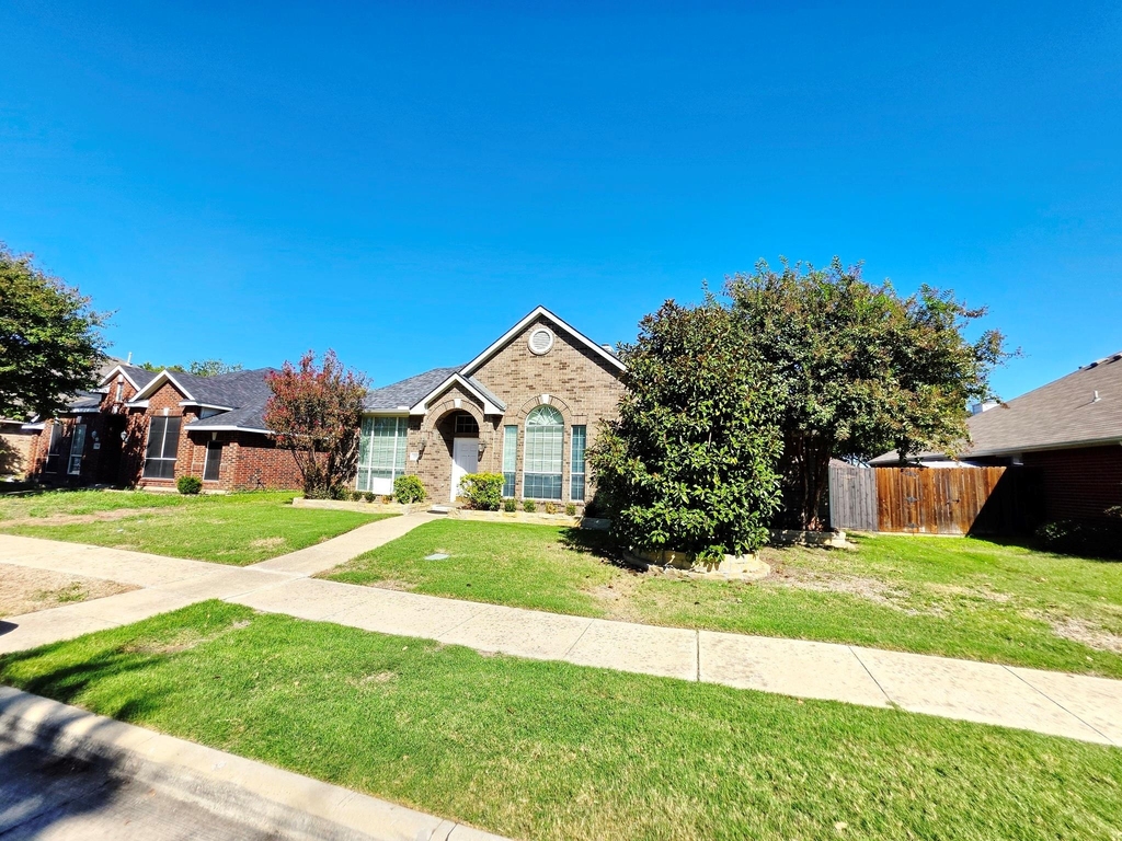 3205 Hamlett Lane - Photo 1