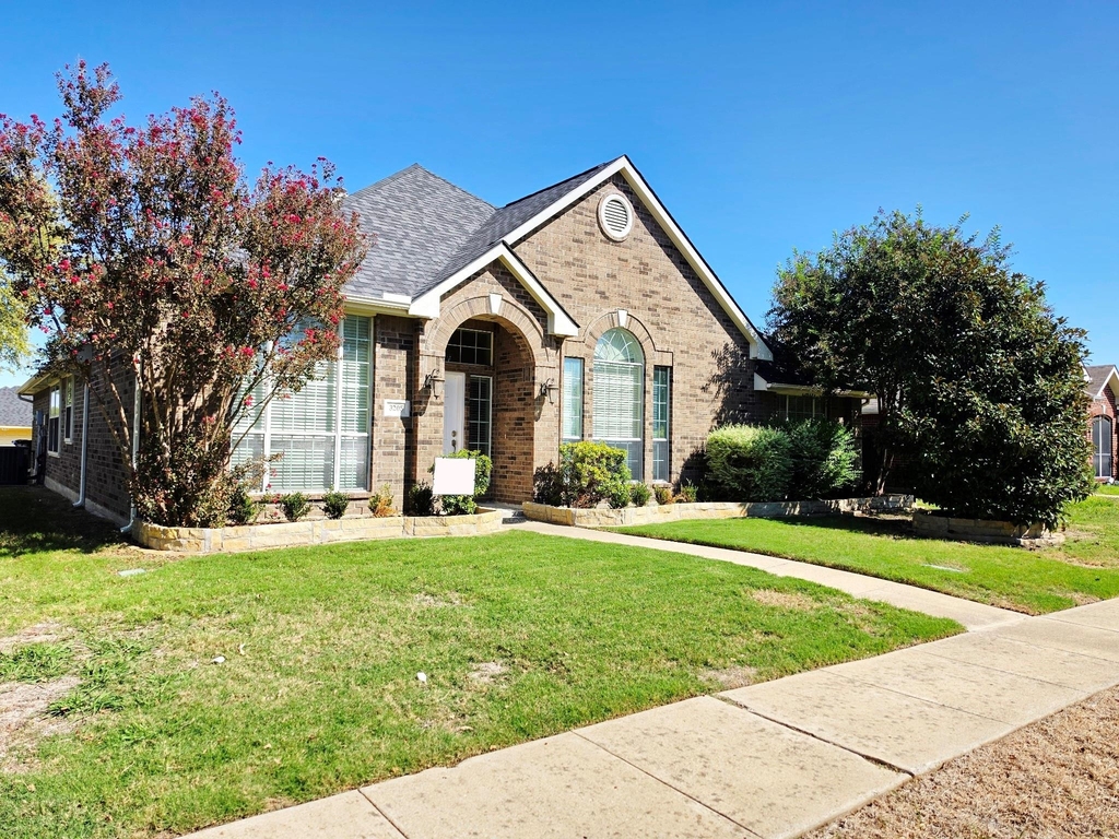 3205 Hamlett Lane - Photo 0