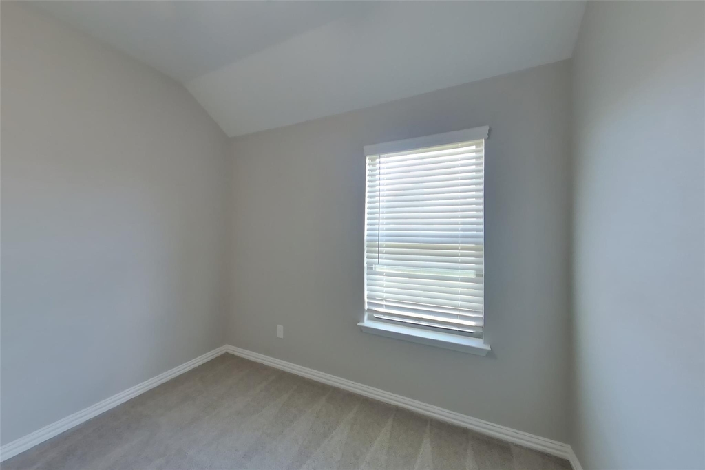 831 Cavalcade Drive - Photo 13