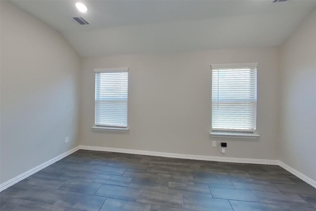 831 Cavalcade Drive - Photo 2