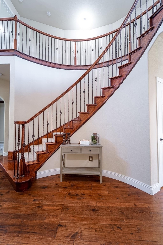 924 Brentwood Drive - Photo 9