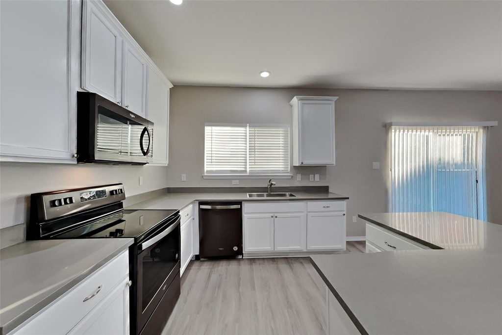 8512 Cumberland Gap Drive - Photo 3