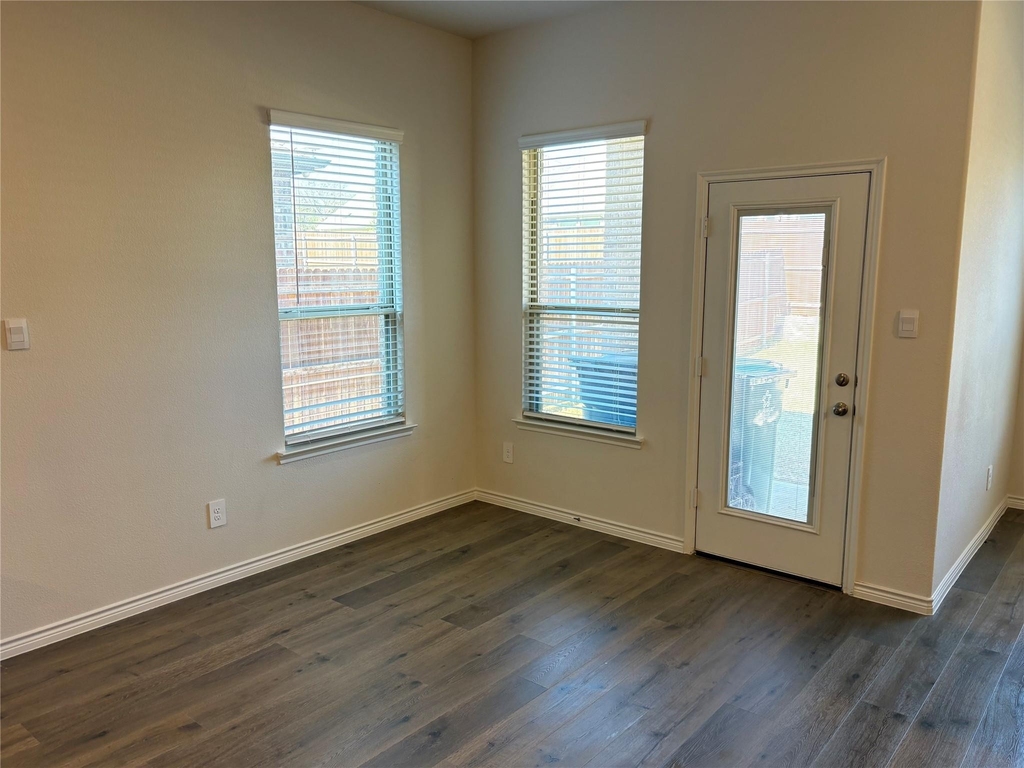 9813 Gray Barrel Drive - Photo 4