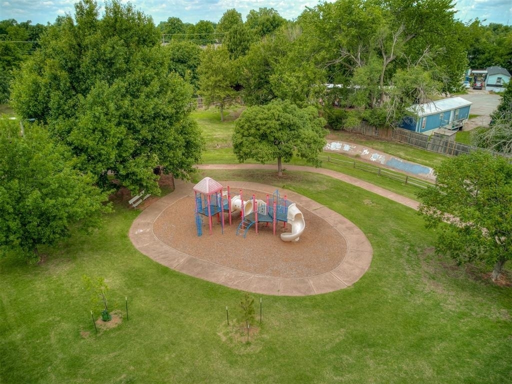 221 W Wayne Street - Photo 48