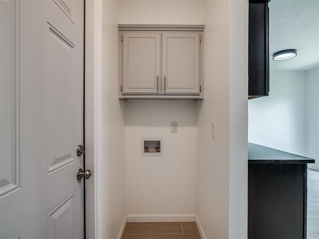 221 W Wayne Street - Photo 38