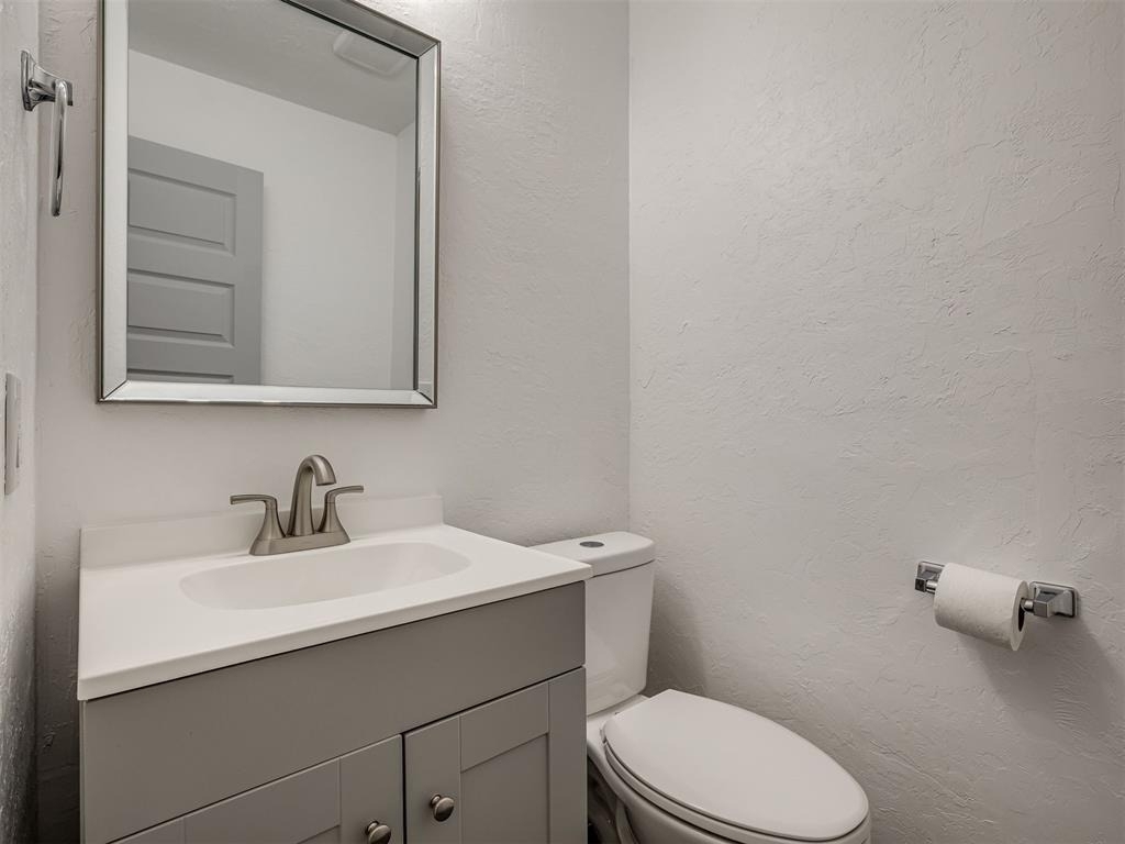 221 W Wayne Street - Photo 27